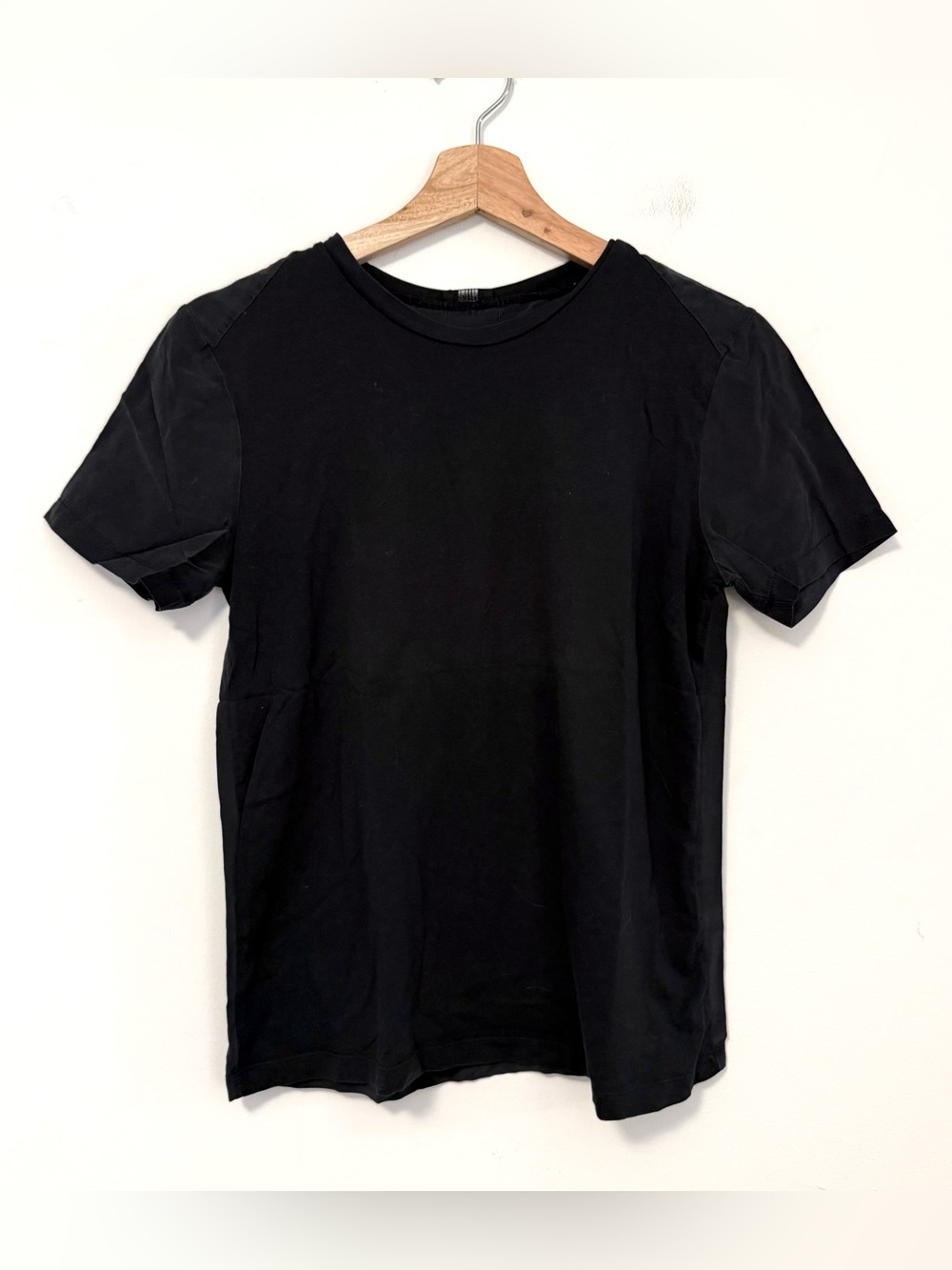 JOSEPH Black Short Sleeve Top Size M Pleated Back Minimalist Designer Tee